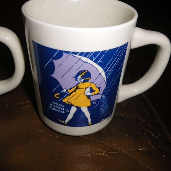 3 Vintage Morton Salt Umbrella Girl Coffee Mugs 1921 1956 1968 Made in Japan - Picture 4 of 7